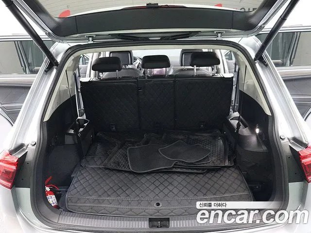 Volkswagen Tiguan 2023 thumb 5