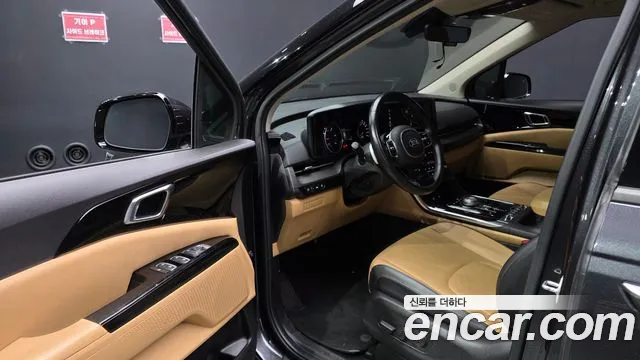 Kia Carnival 2021 thumb 10