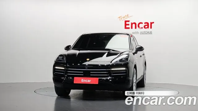 Porsche Cayenne 2022 thumb 2