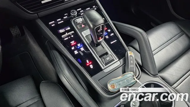 Porsche Cayenne 2022 thumb 8