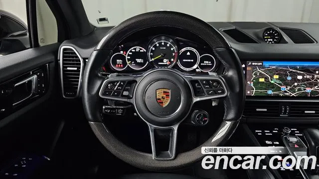 Porsche Cayenne 2022 thumb 12
