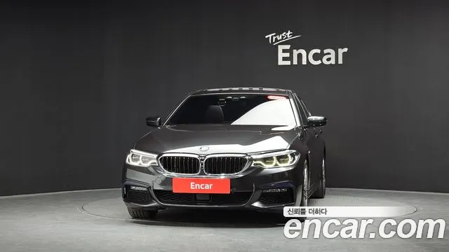 BMW 5-Series 2019 thumb 2