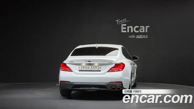 Genesis G70 2019 thumb 3
