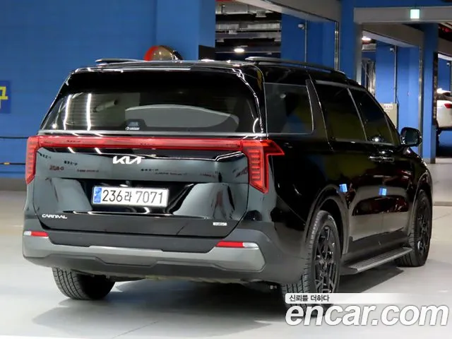 Kia Carnival 2025 thumb 2