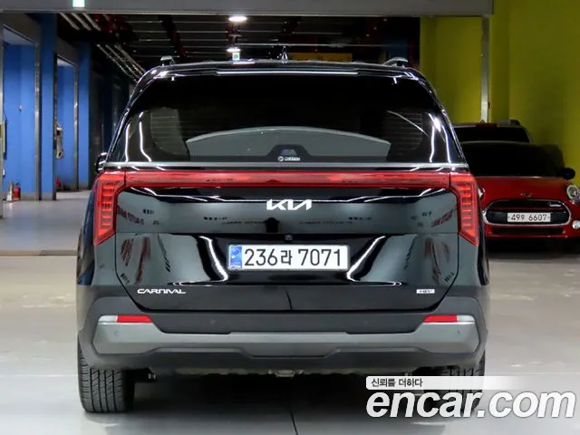 Kia Carnival 2025 thumb 4