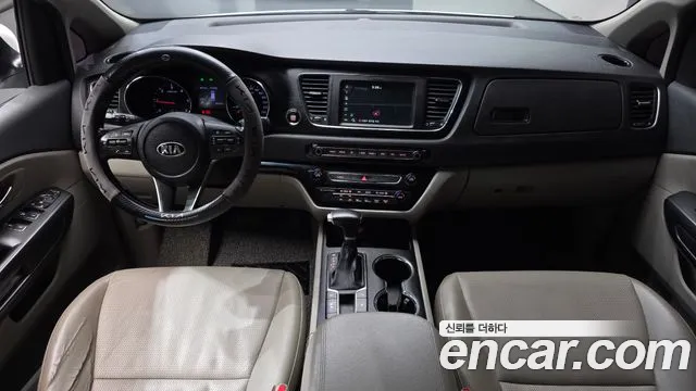 Kia Carnival 2019 thumb 7