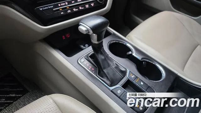 Kia Carnival 2019 thumb 9