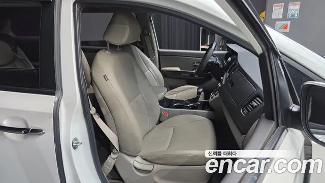 Kia Carnival 2019 thumb 11