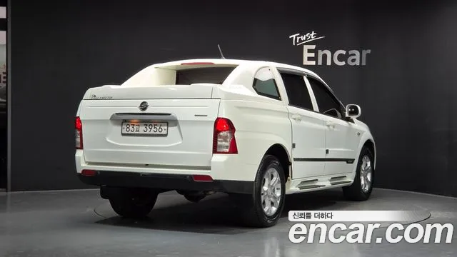 KG_Mobility_Ssangyong KORANDO 2014 thumb 2