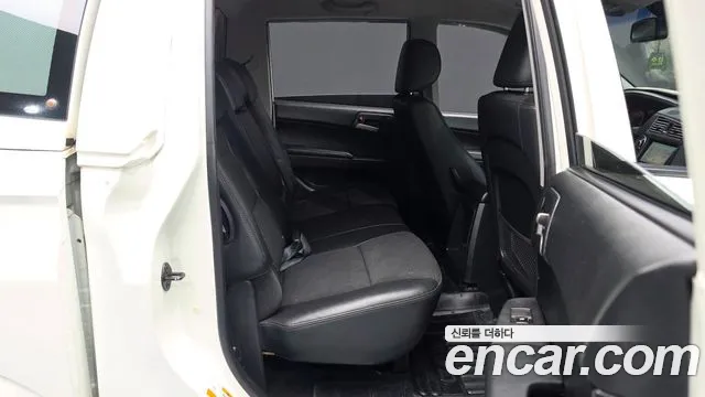 KG_Mobility_Ssangyong KORANDO 2014 thumb 11