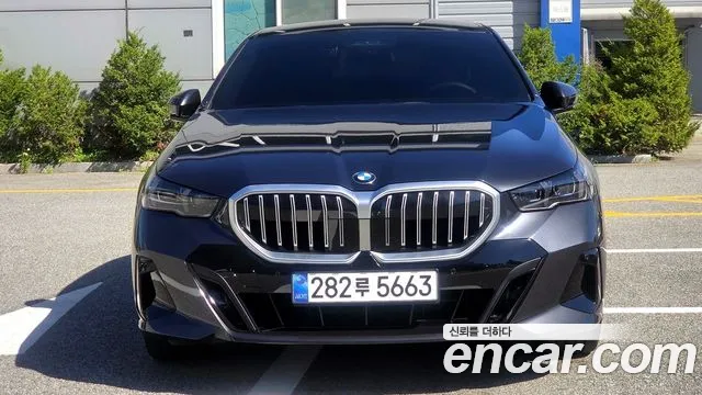 BMW 5-Series 2026 thumb 3