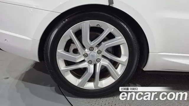 Land Rover Range Rover Sport 2019 thumb 5