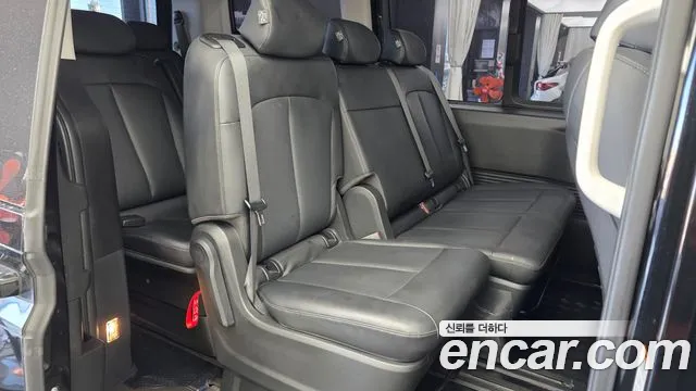 Hyundai Staria 2023 thumb 11
