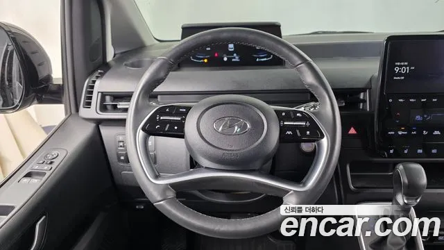 Hyundai Staria 2023 thumb 12