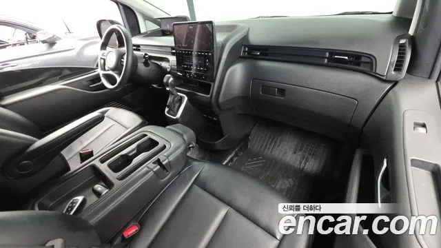 Hyundai Staria 2022 thumb 7