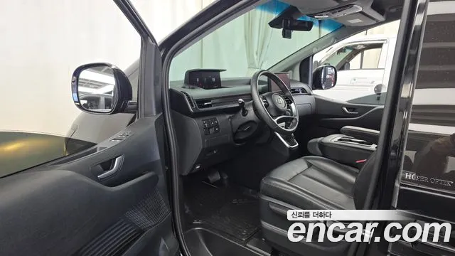 Hyundai Staria 2022 thumb 10