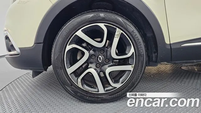 Renault-KoreaSamsung Captur 2015 thumb 5