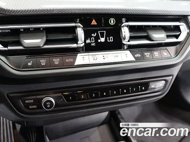 BMW 1-Series 2022 thumb 8
