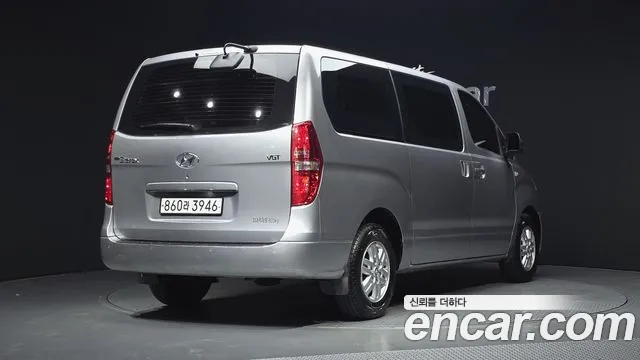 Hyundai Starex 2017 thumb 2
