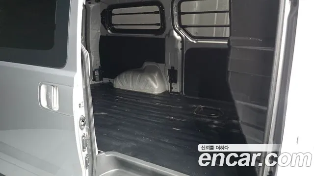 Hyundai Starex 2017 thumb 11