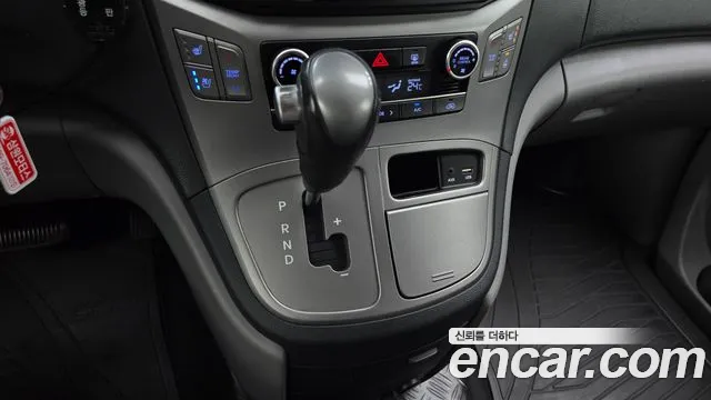 Hyundai Starex 2016 thumb 9