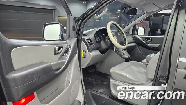Hyundai Starex 2016 thumb 10