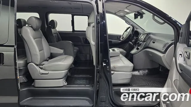 Hyundai Starex 2016 thumb 11