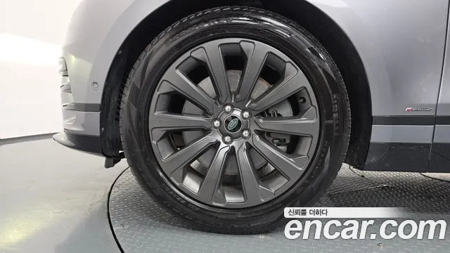 Land Rover Range Rover Velar 2021 thumb 4