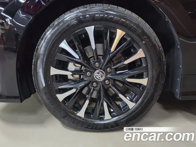 Toyota Alphard 2025 thumb 5