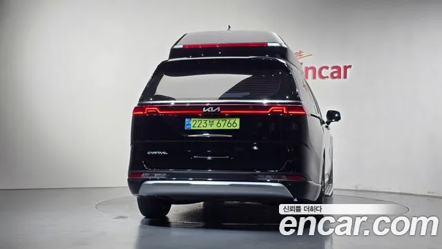 Kia Carnival 2023 thumb 4