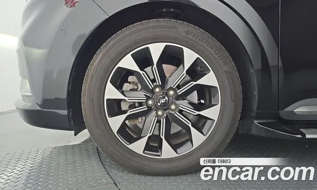 Kia Carnival 2023 thumb 5