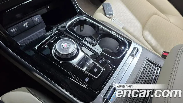 Kia Carnival 2023 thumb 9