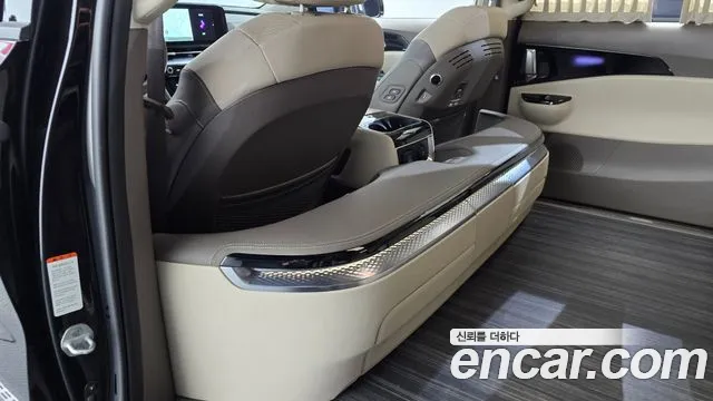 Kia Carnival 2023 thumb 11