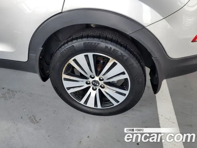 Kia Sportage 2013 thumb 10