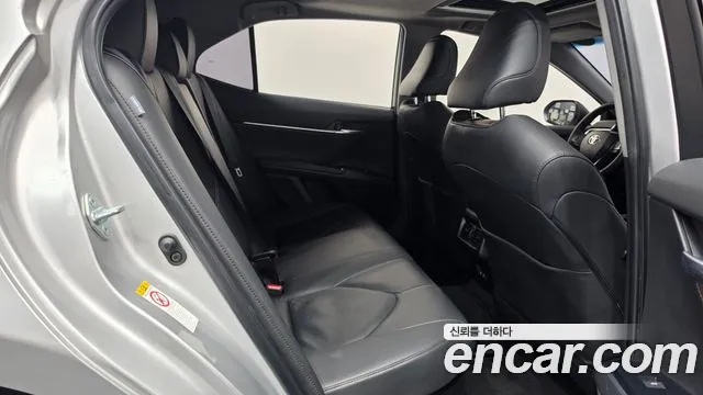 Toyota Camry 2018 thumb 12