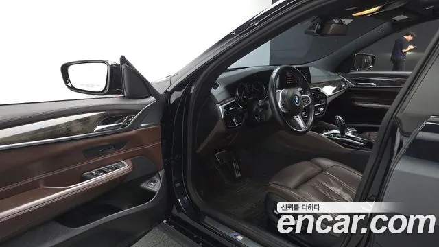BMW Gran Turismo 2018 thumb 10