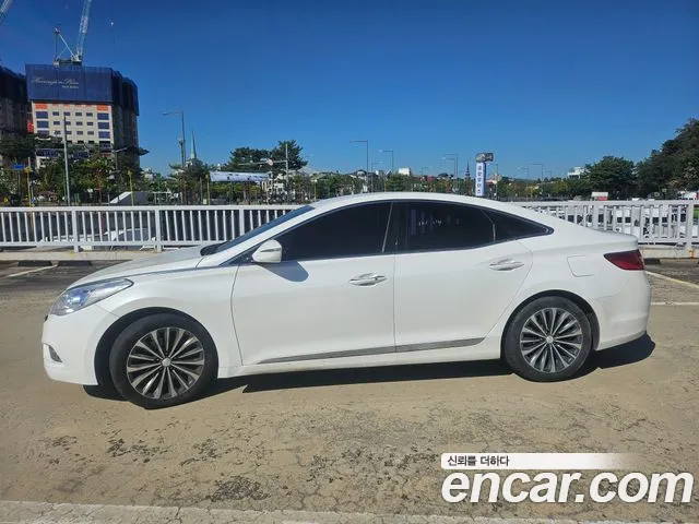 Hyundai Grandeur 2013 thumb 4