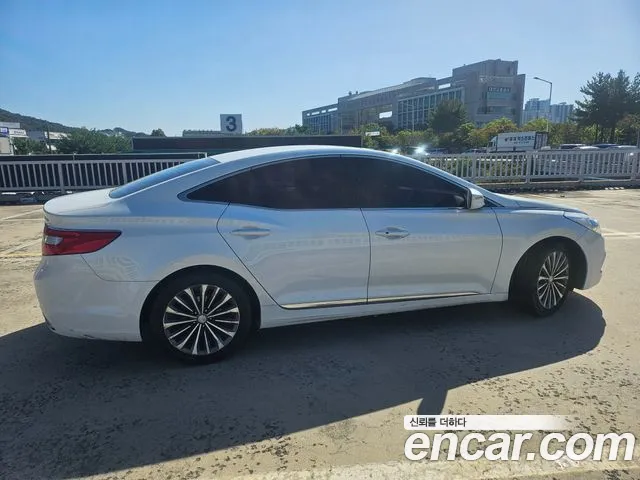 Hyundai Grandeur 2013 thumb 8