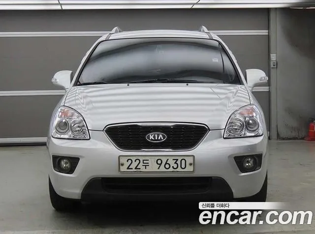 Kia Carens 2010 thumb 2