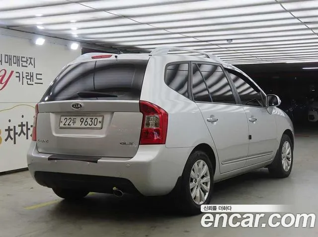 Kia Carens 2010 thumb 4