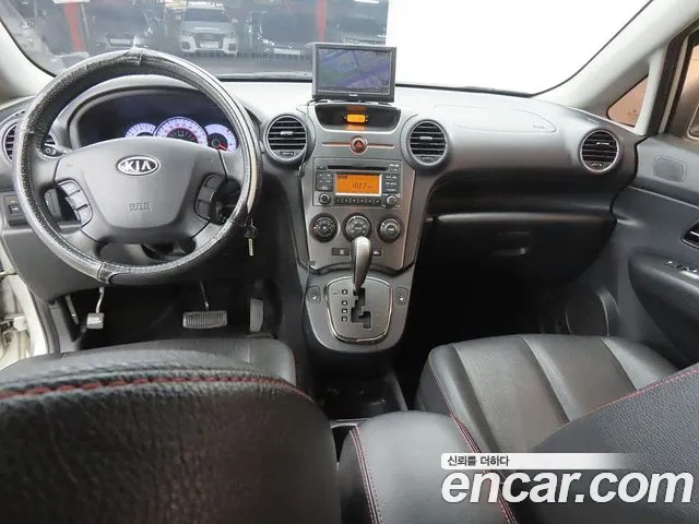 Kia Carens 2010 thumb 7