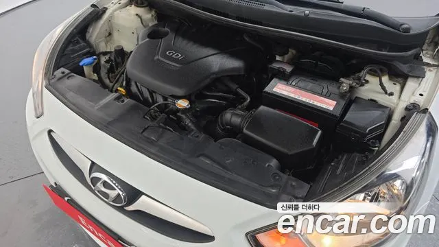 Hyundai Accent 2011 thumb 6