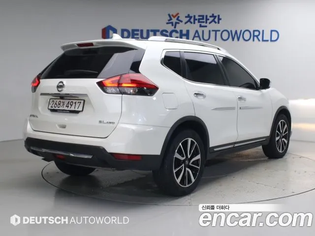 Nissan X-Trail 2018 thumb 2