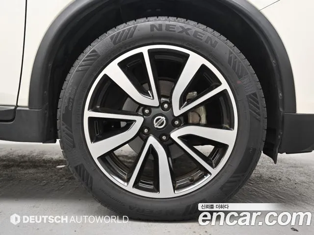 Nissan X-Trail 2018 thumb 5