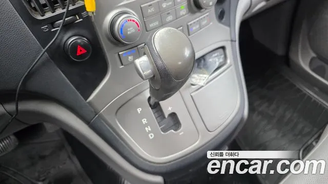 Hyundai Starex 2012 thumb 9
