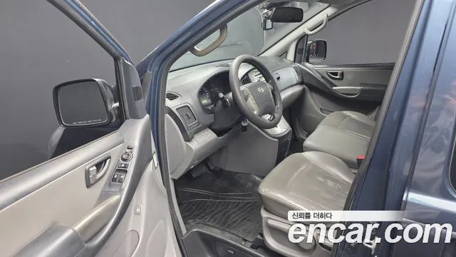Hyundai Starex 2012 thumb 10