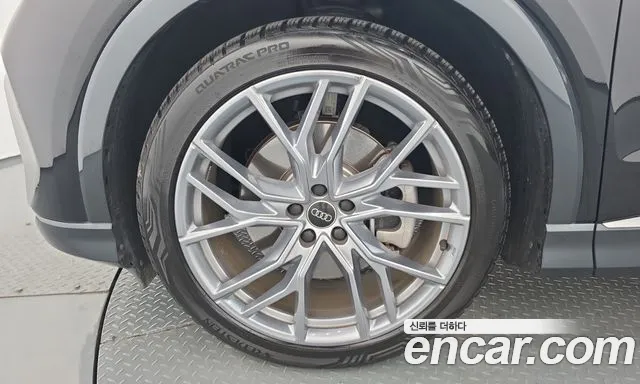 Audi Q4 e-tron 2025 thumb 5