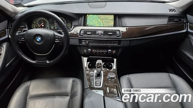 BMW 5-Series 2015 thumb 7