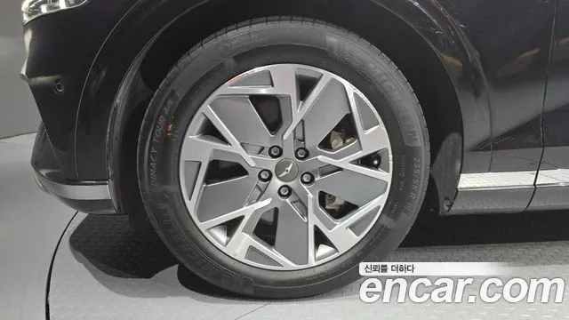 Genesis GV70 2022 thumb 5