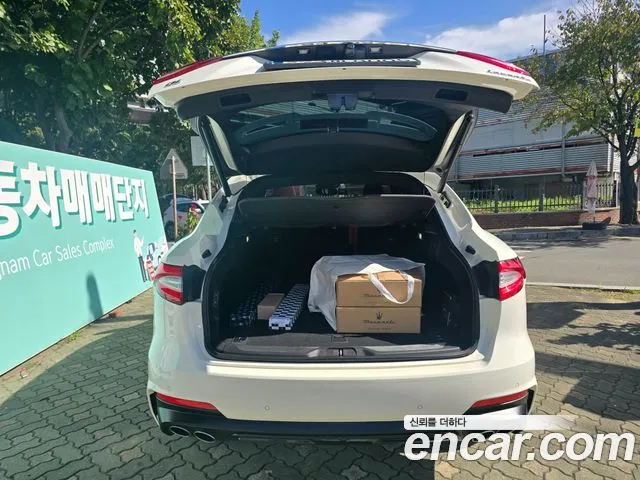 Maserati Levante 2020 thumb 5